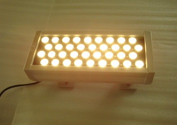 什么牌子的LED投光灯比较好？